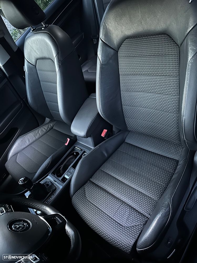 VW Golf Variant 2.0 TDi Confortline - 12