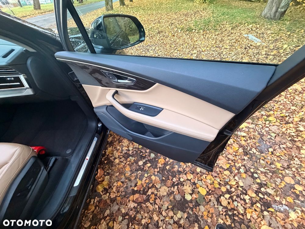 Audi Q7 - 11