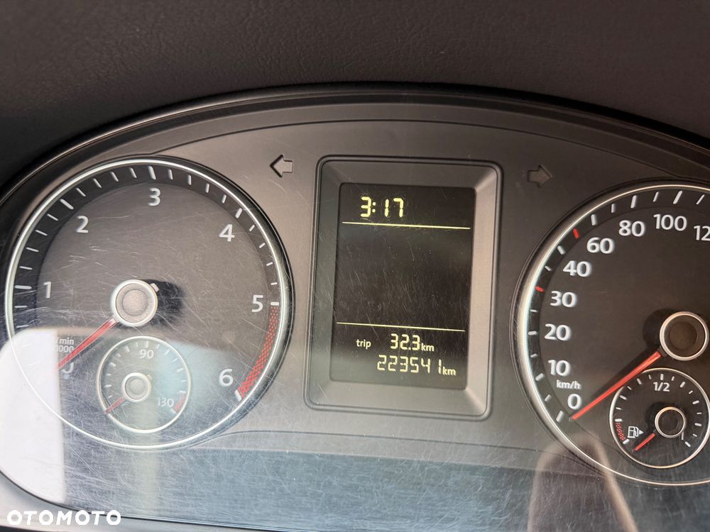Volkswagen Touran 1.6 TDI DPF BlueMotion Technology DSG Trendline - 17