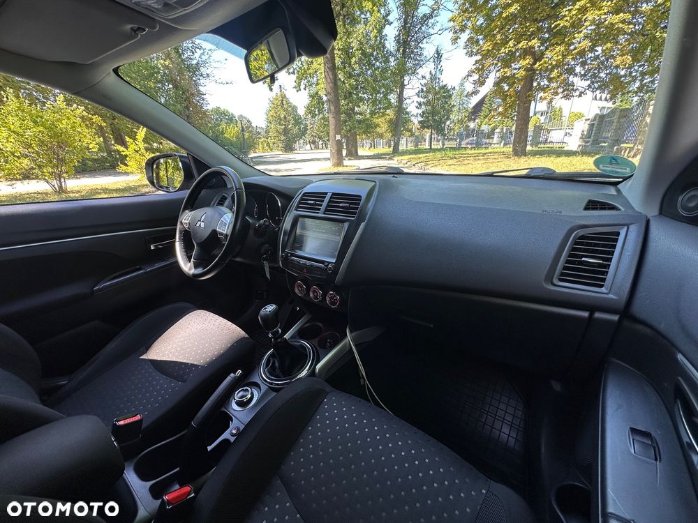 Mitsubishi ASX 1.8 DI-D 4WD Instyle - 32