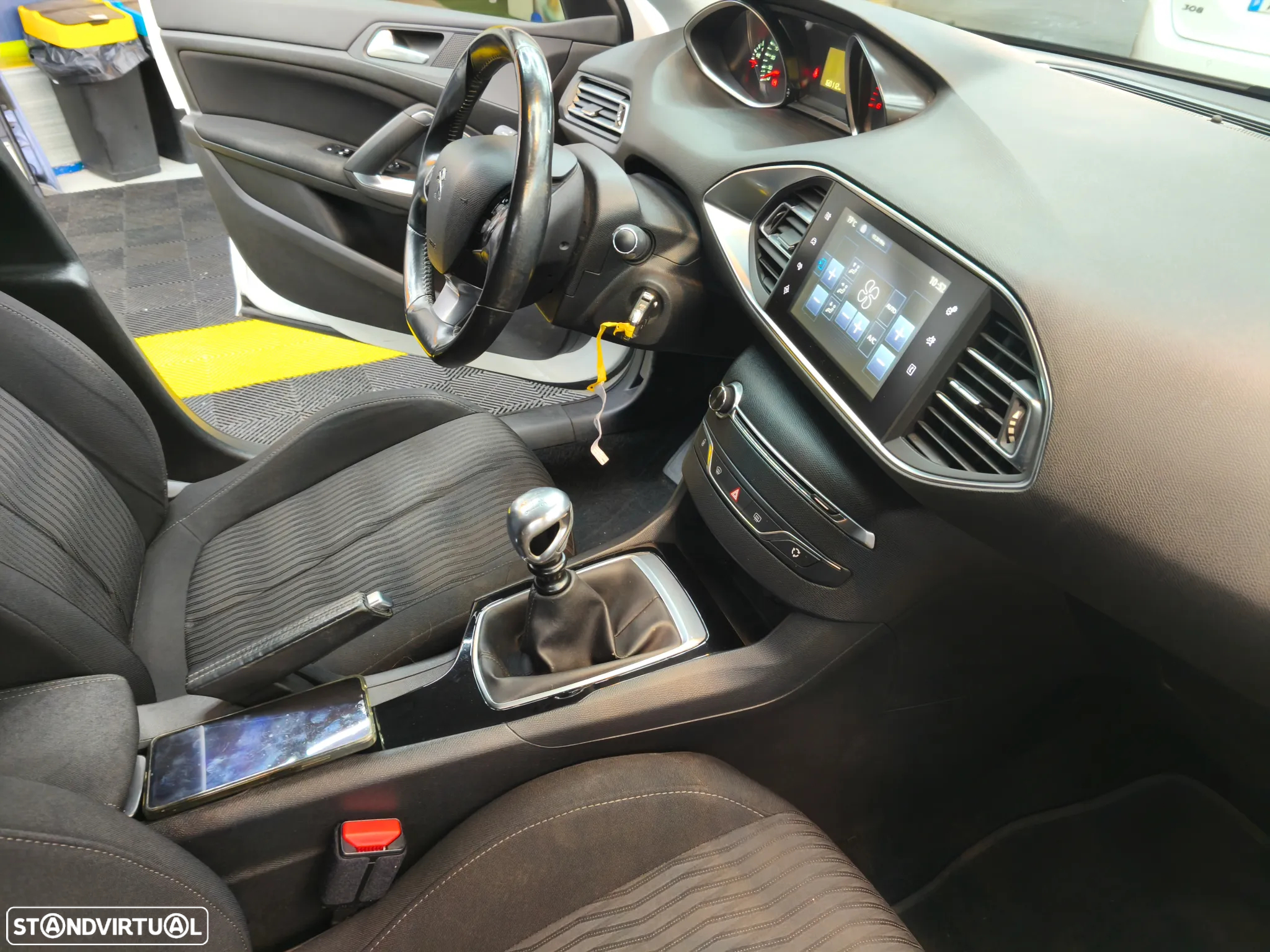 Peugeot 308 SW 1.6 BlueHDi Active J17 - 15