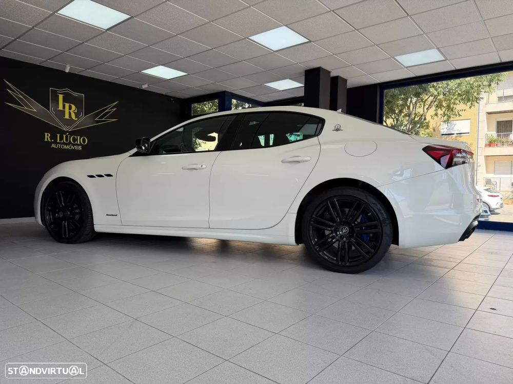 Maserati Ghibli GT Hybrid - 19