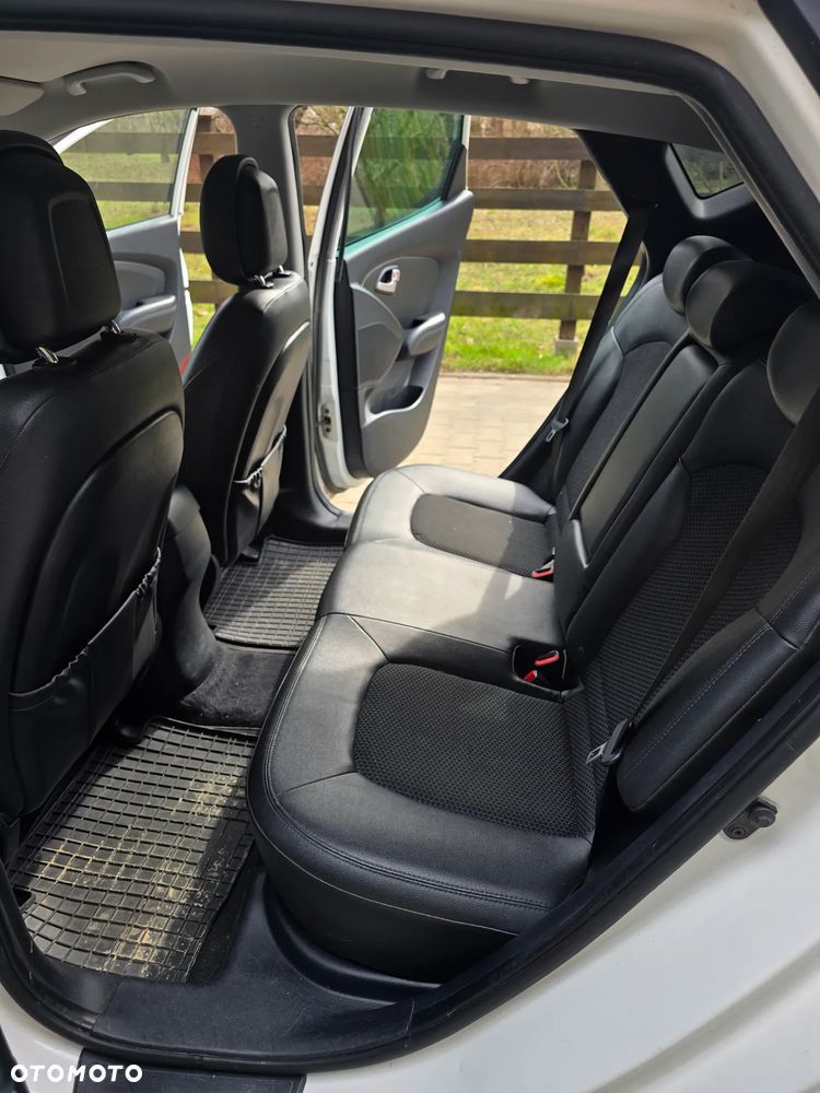 Hyundai ix35 1.7 CRDi 2WD Comfort - 22