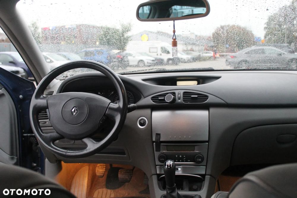 Renault Laguna 1.8 Privilege - 10
