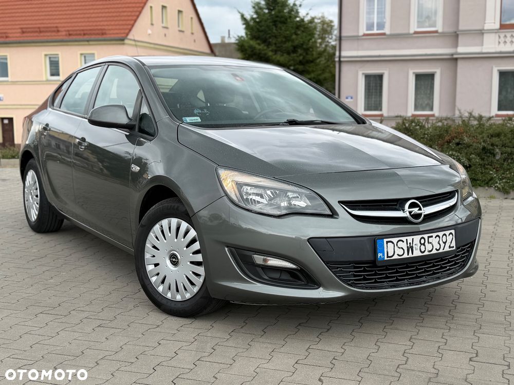 Opel Astra 1.6 Cosmo EU6 - 2