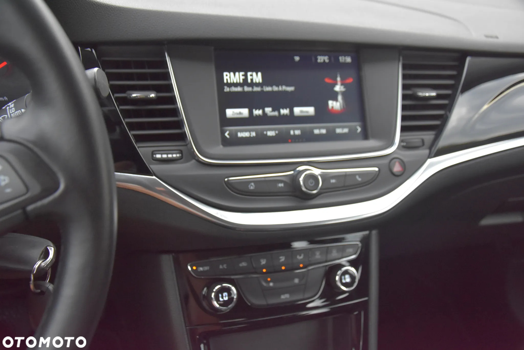 Opel Astra V 1.4 T Enjoy S&S - 31