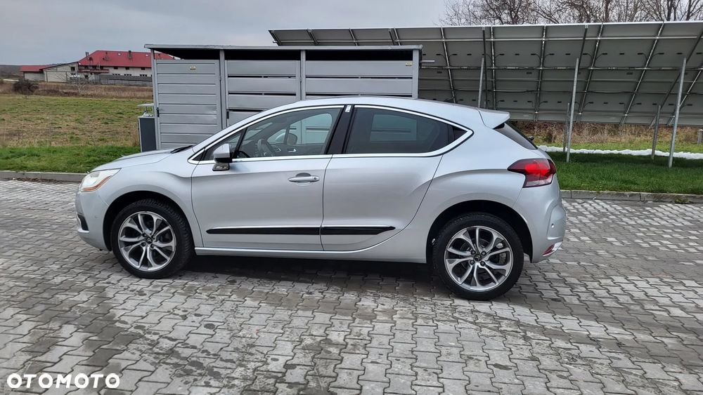 Citroën DS4 HDi 165 Urban Show - 13