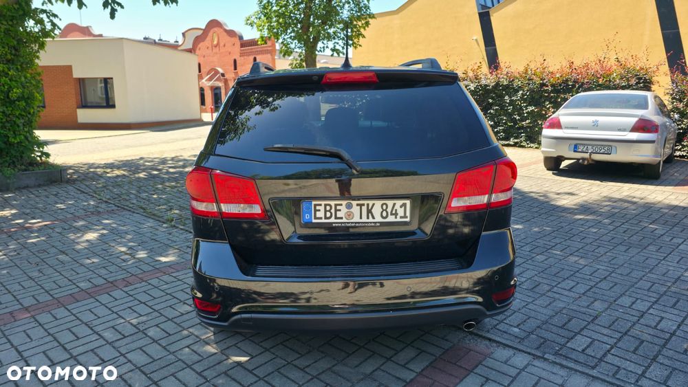 Fiat Freemont 2.0 Multijet Black Code AWD - 3
