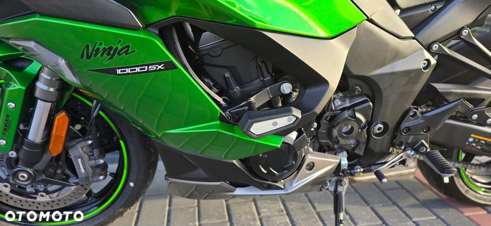 Kawasaki Ninja 1000 SX - 30