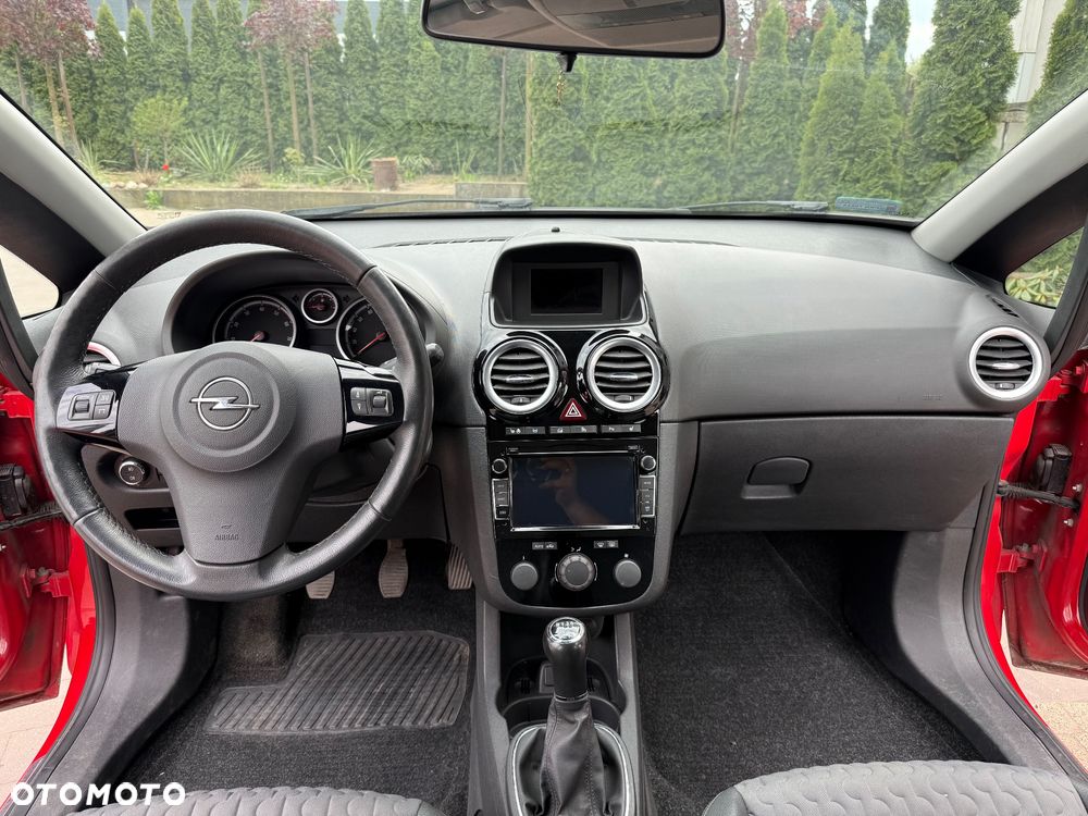 Opel Corsa 1.4 16V Innovation - 9