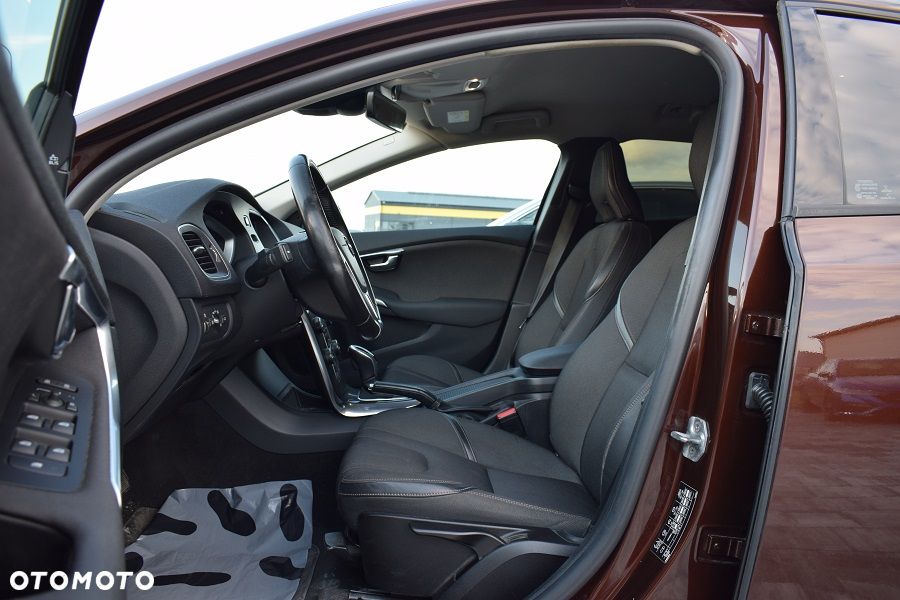 Volvo V40 Cross Country D3 Drive-E SCR Dynamic Edition - 6