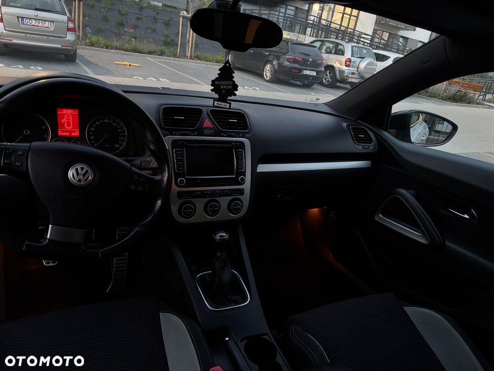 Volkswagen Scirocco 2.0 TSI - 11