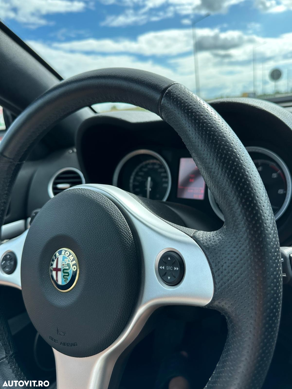 Alfa Romeo Spider 2.4 MJet - 22