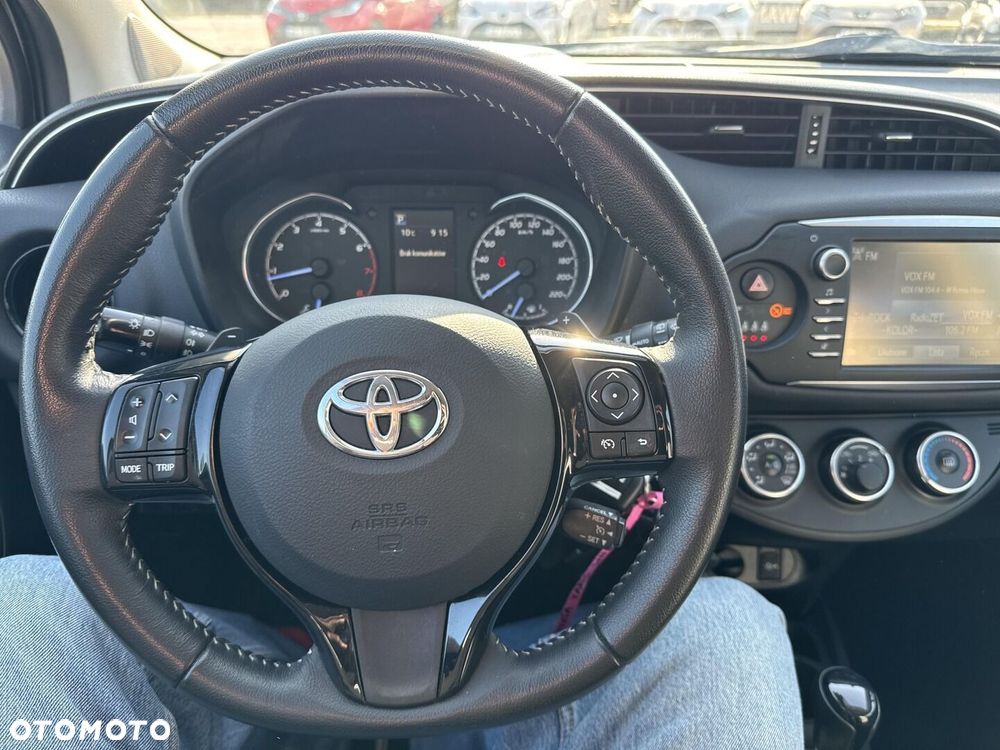 Toyota Yaris 1.5 Premium CVT - 17