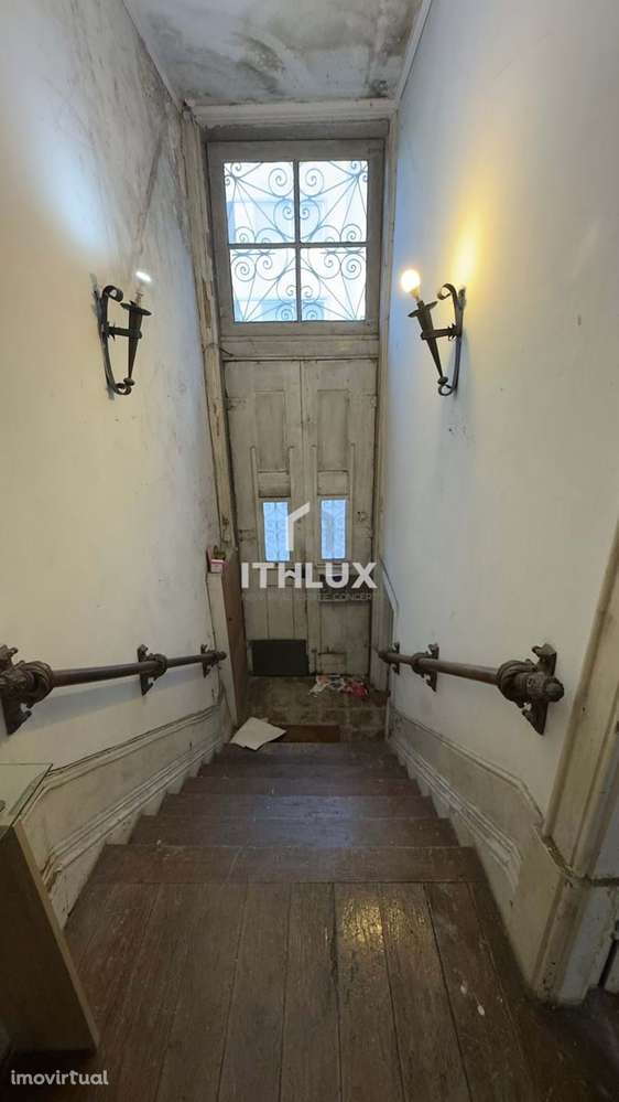 Moradia V4 - Excelente Oportunidade de Investimento – Rua da Constitui - Grande imagem: 2/35