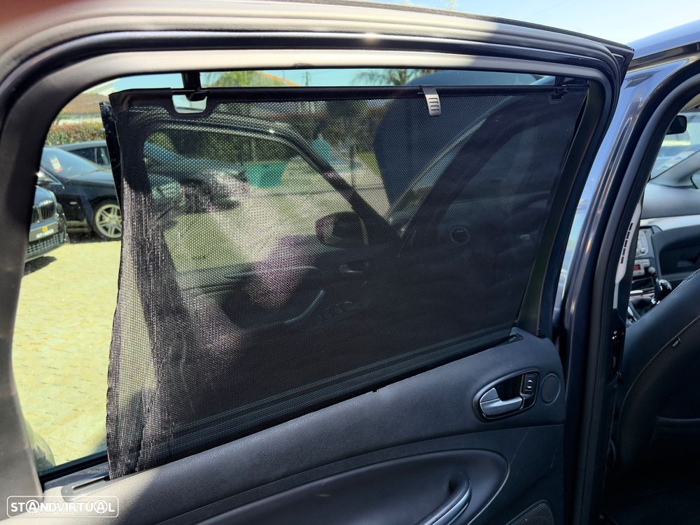 Ford S-Max 2.0 TDCi Titanium 7L - 44