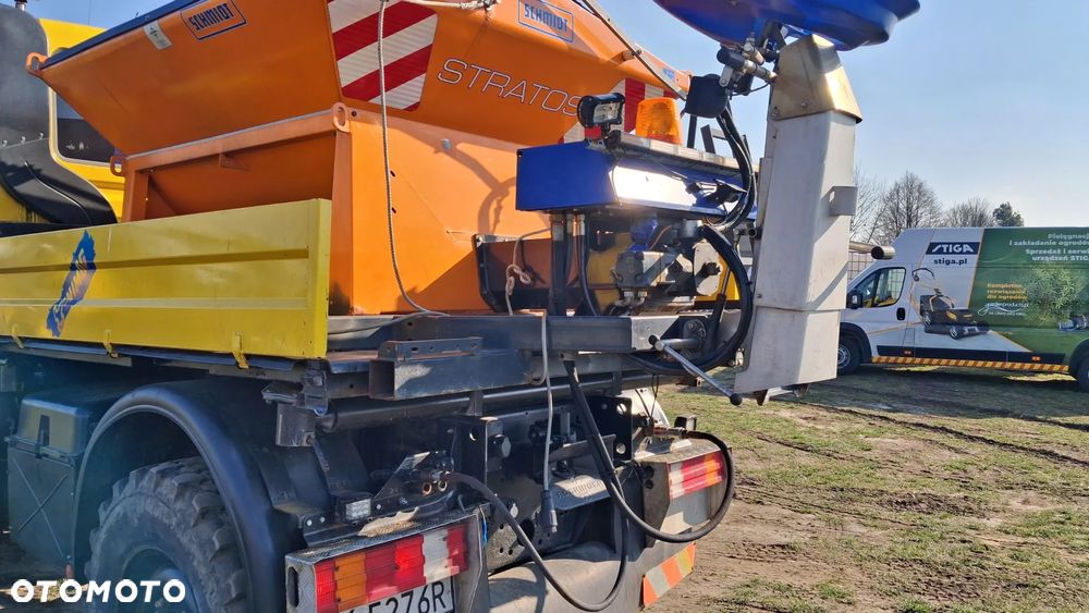 Mercedes-Benz Unimog U300 - 9