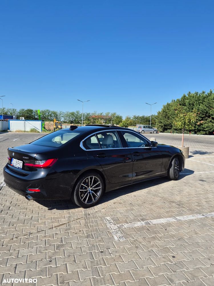 BMW Seria 3 330i AT Sport Line - 1
