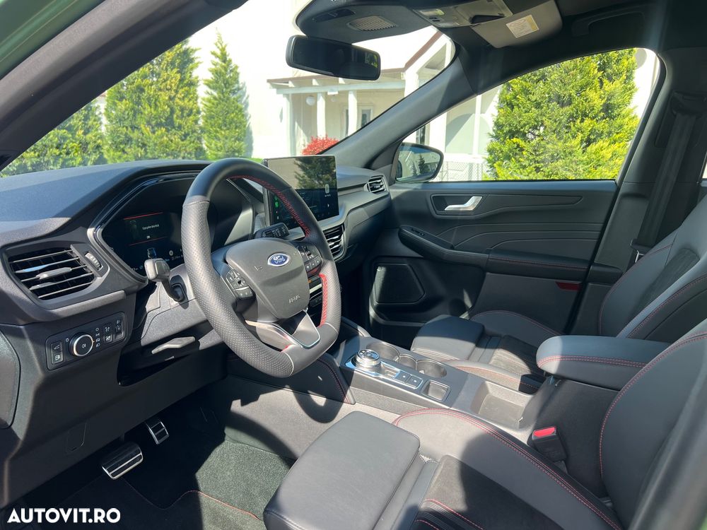 Ford Kuga 2.5 Duratec FWD PHEV ST-Line X - 39