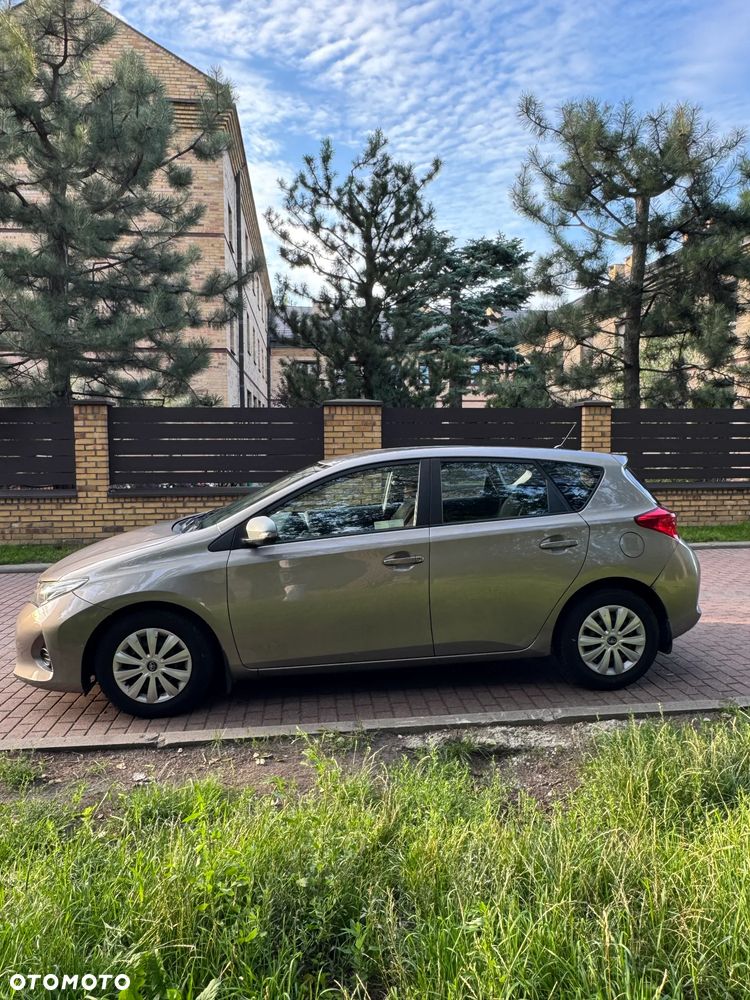 Toyota Auris 1.4 D-4D Life - 5