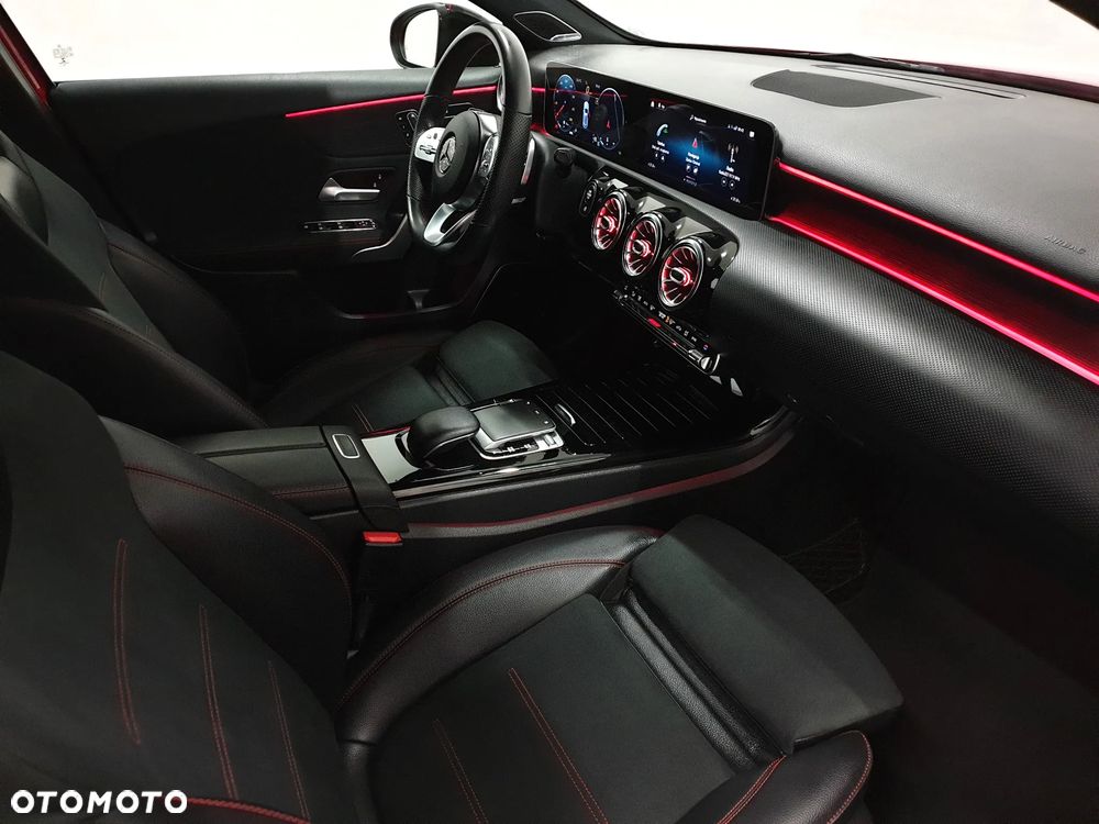 Mercedes-Benz Klasa A 180 d 7G-DCT AMG Line - 39