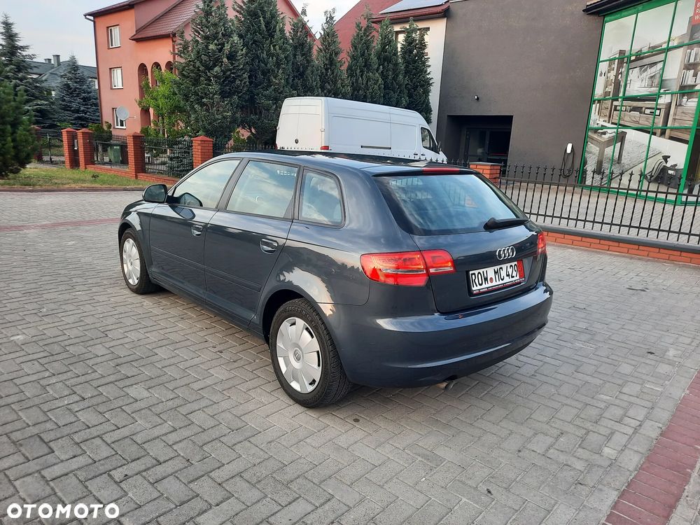 Audi A3 Sportback - 9