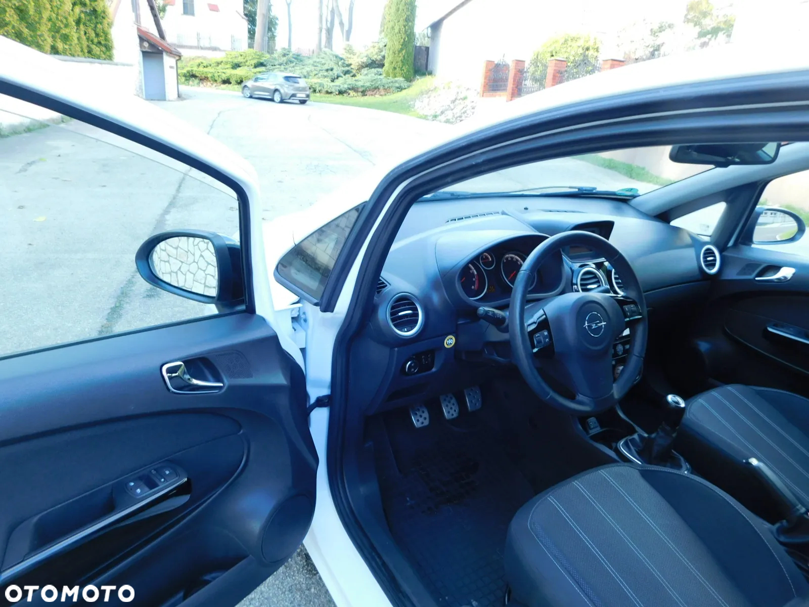 Opel Corsa 1.4 16V Innovation - 15