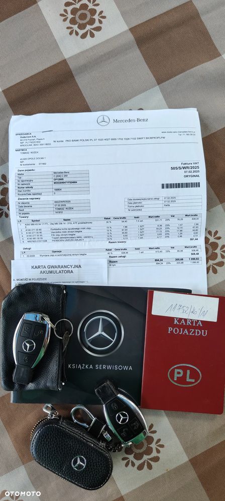 Mercedes-Benz Klasa C 250 CGI BlueEff Avantgarde - 39