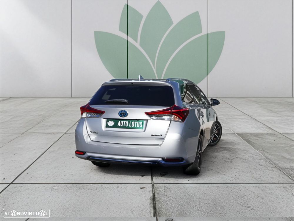 Toyota Auris Touring Sports 1.8 HSD Comfort +P.Techno+P.Sport - 5