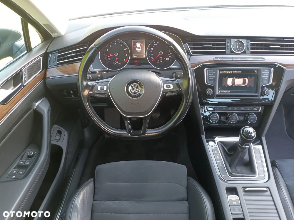 Volkswagen Passat 1.8 TSI BMT Highline - 12
