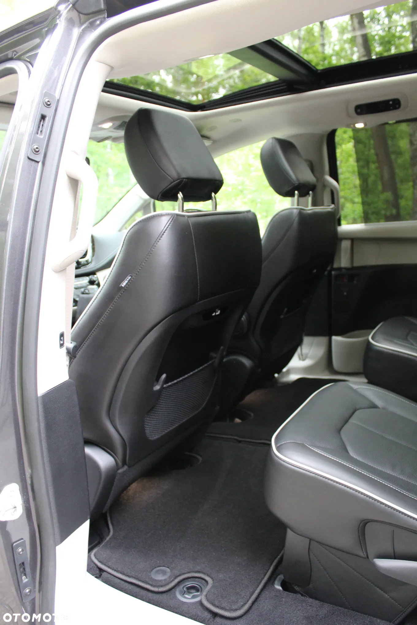 Chrysler Pacifica - 19