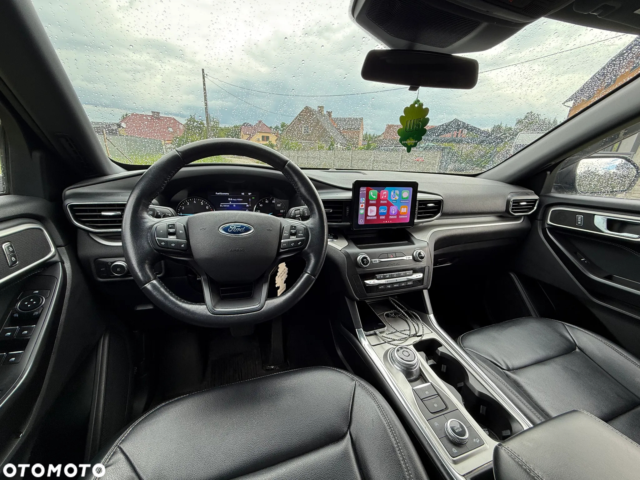 Ford Explorer - 16