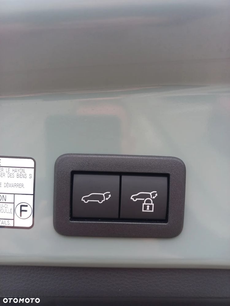 Toyota Corolla Cross 2.0 Hybrid Style - 11