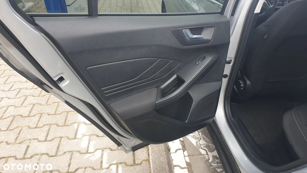 Ford Focus 1.0 EcoBoost Titanium - 13