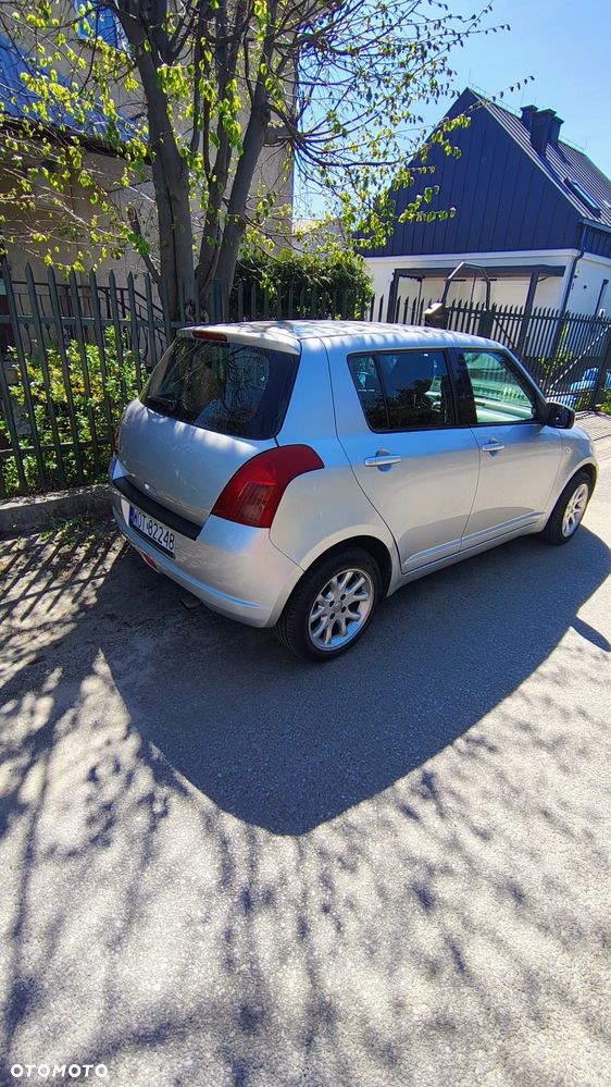 Suzuki Swift 1.3 Limited 25 - 3