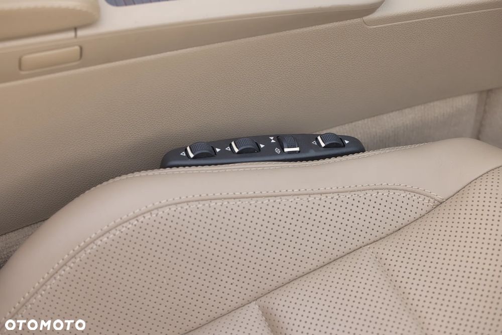 Mercedes-Benz Klasa E 350 CGI BlueEffICIENCY - 17