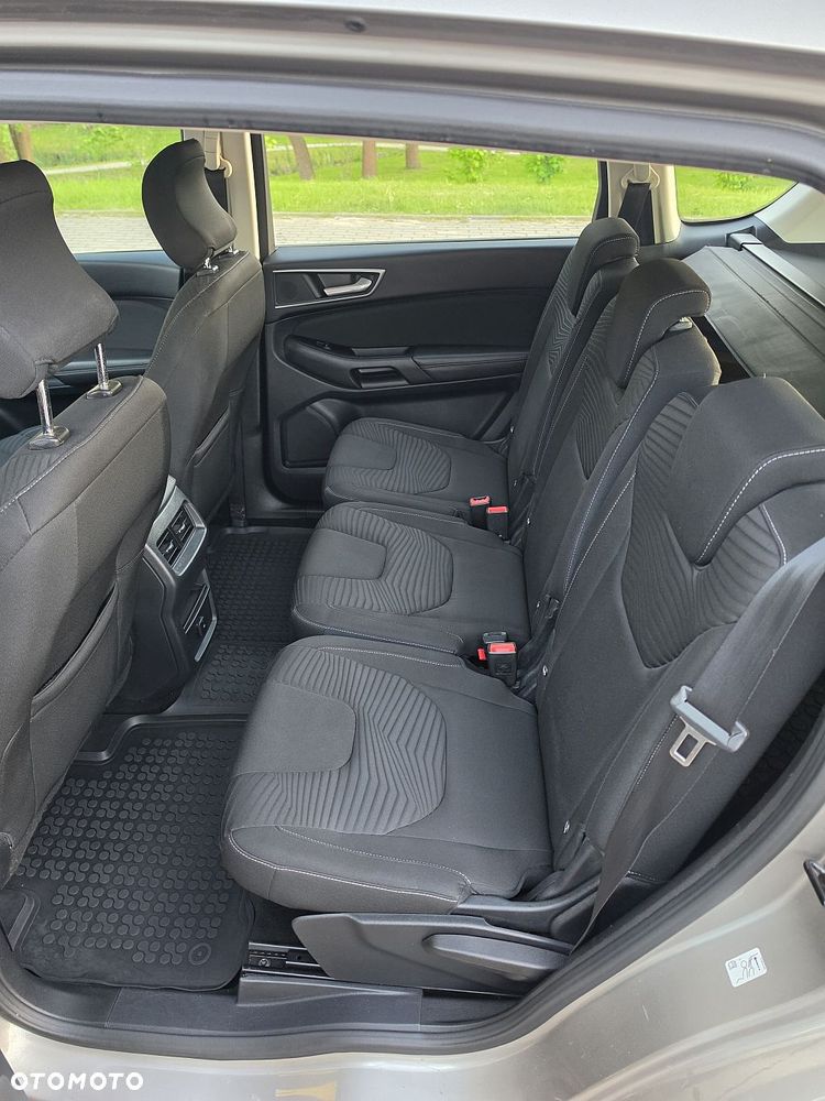 Ford S-Max - 24