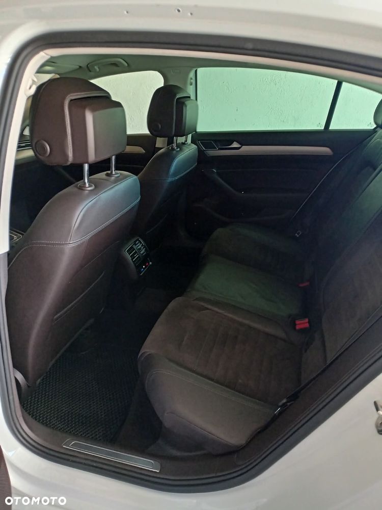 Volkswagen Passat - 7