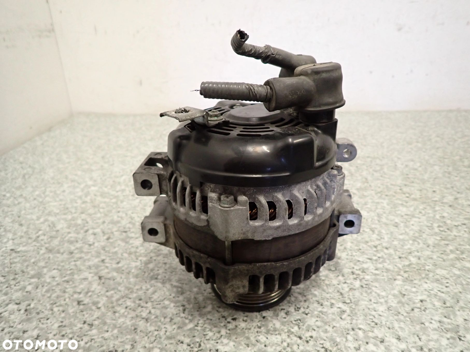 HONDA FRV FR-V 2.2d 05- ALTERNATOR - 6
