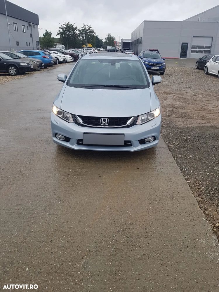 Honda Civic 1.8 MT ES - 16