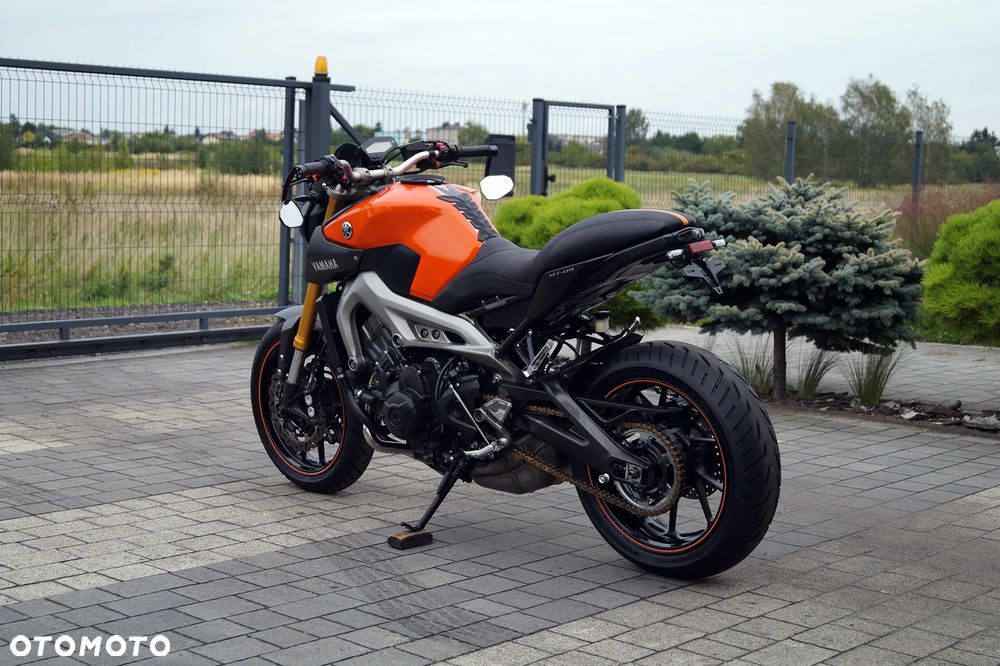 Yamaha MT - 8