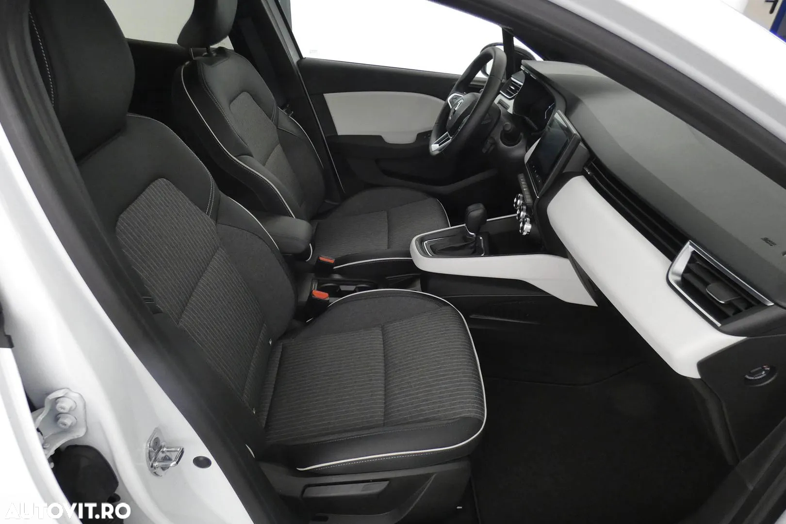 Renault Clio V E-Tech full hybrid 145 Techno - 4