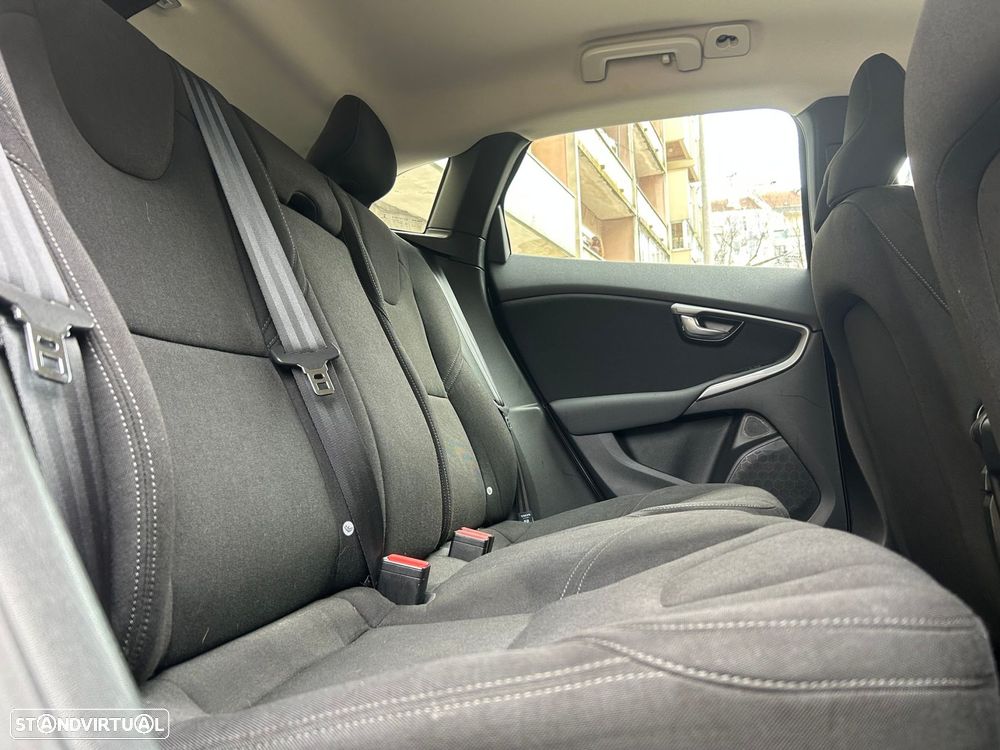 Volvo V40 Cross Country 2.0 D2 VOR - 15