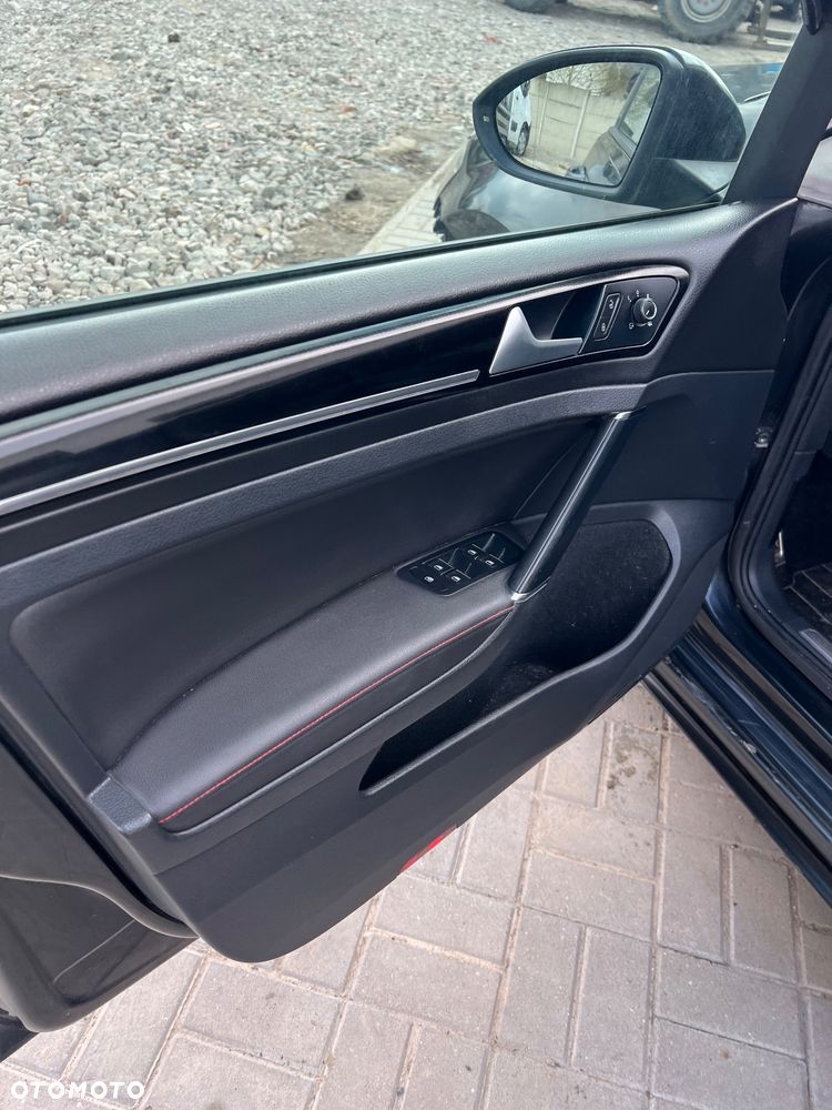 Volkswagen Golf GTI Performance BlueMotion Technology DSG - 10