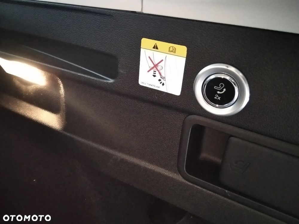 Ford Focus SW 1.5 EcoBlue Titanium Business - 19