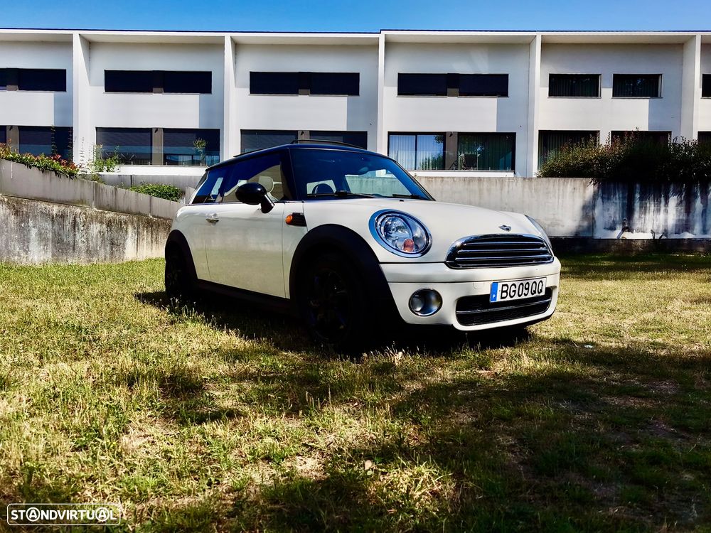 MINI 3 Portas Cooper D - 3