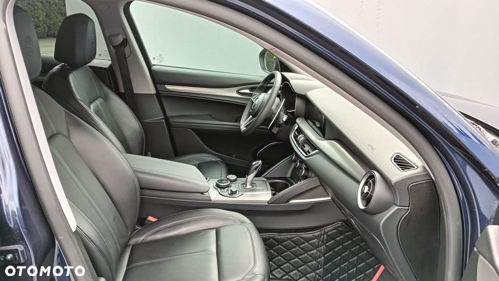Alfa Romeo Stelvio 2.0 Turbo 16V AT8-Q4 Executive - 15