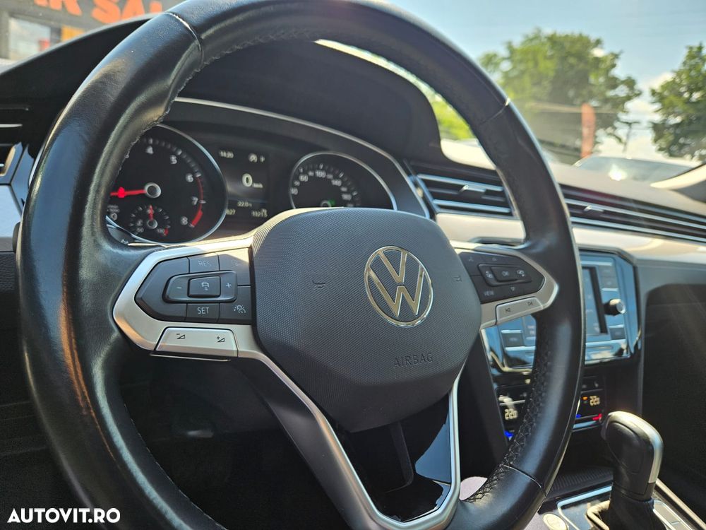Volkswagen Passat 1.5 TSI ACT DSG Comfortline - 9