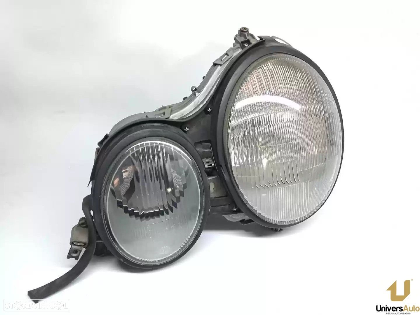 FAROL ESQUERDO MERCEDES-BENZ CLASSE E 2000 -A2108200361 - 1