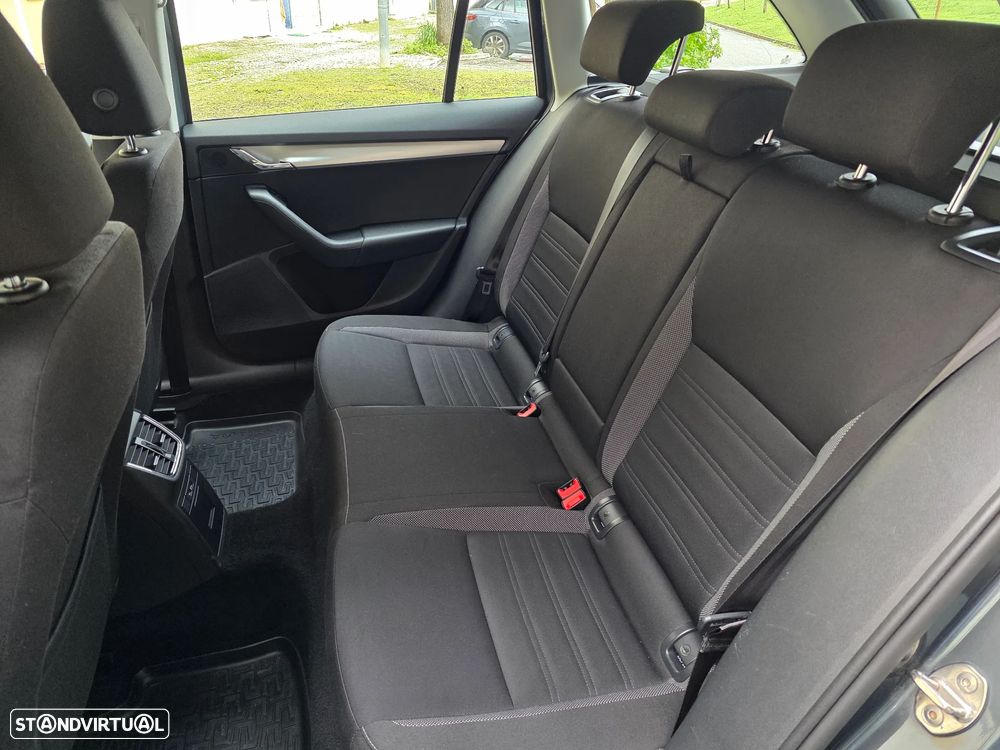 Skoda Octavia Break 1.6 TDi Ambition - 24